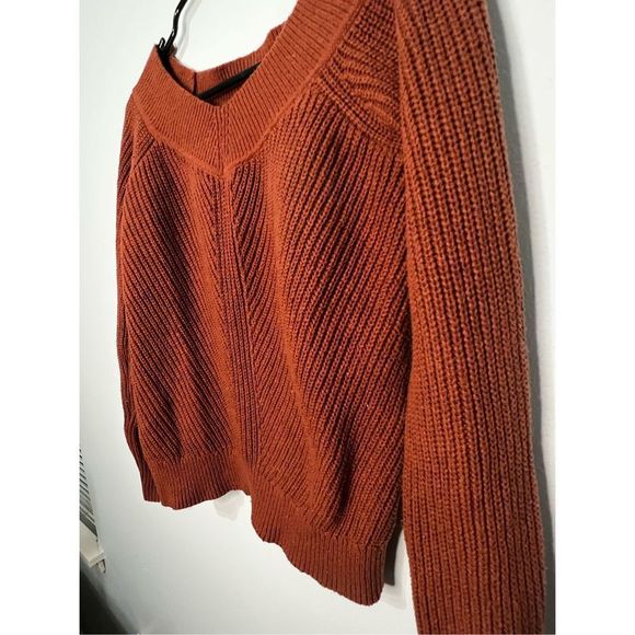 Abercrombie & Fitch Sweaters - Abercrombie & Fitch Cropped Off Shoulder Brown Sweater Knit Chunky Size Small